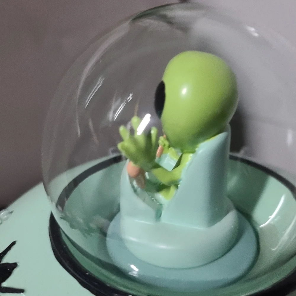 Halloween Retro Style UFO Alien Spaceship Color Changing Light Up Decor Figurine
